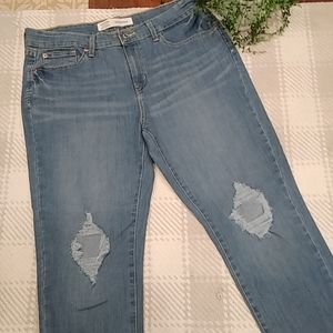 Levi's Cropped Jeans